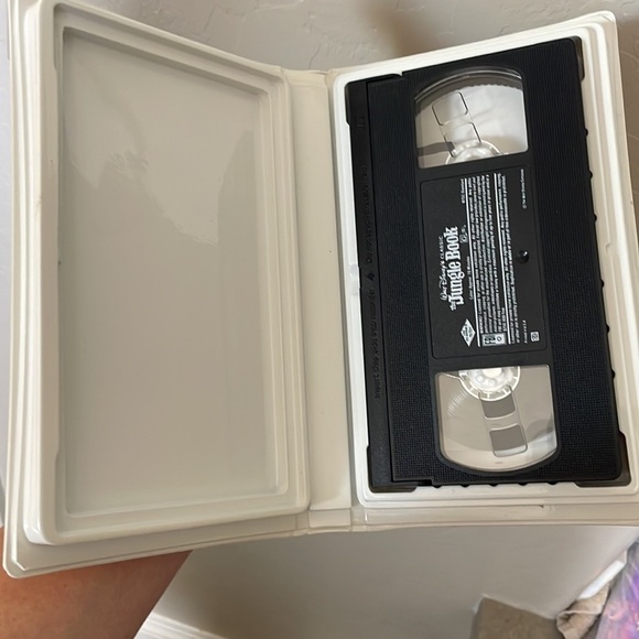 Disney Classics The Jungle Book VHS Tape Vintage Collectable. - Picture 4 of 16